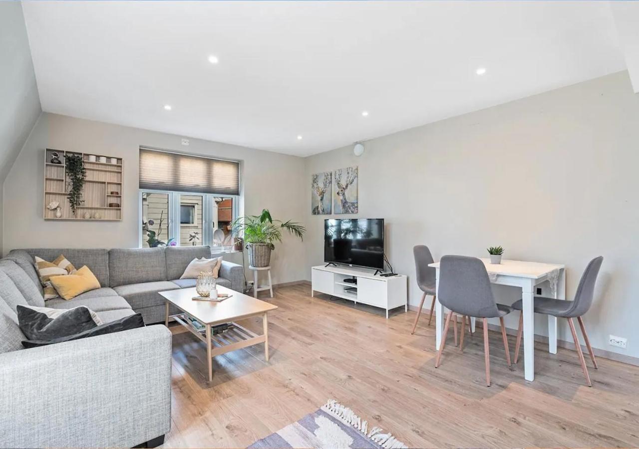 Stylish & Bright Penthouse - Office - 5 Star Location! Lejlighed Egersund Eksteriør billede