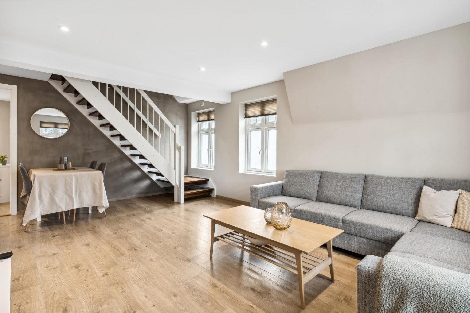 Stylish & Bright Penthouse - Office - 5 Star Location! Lejlighed Egersund Eksteriør billede